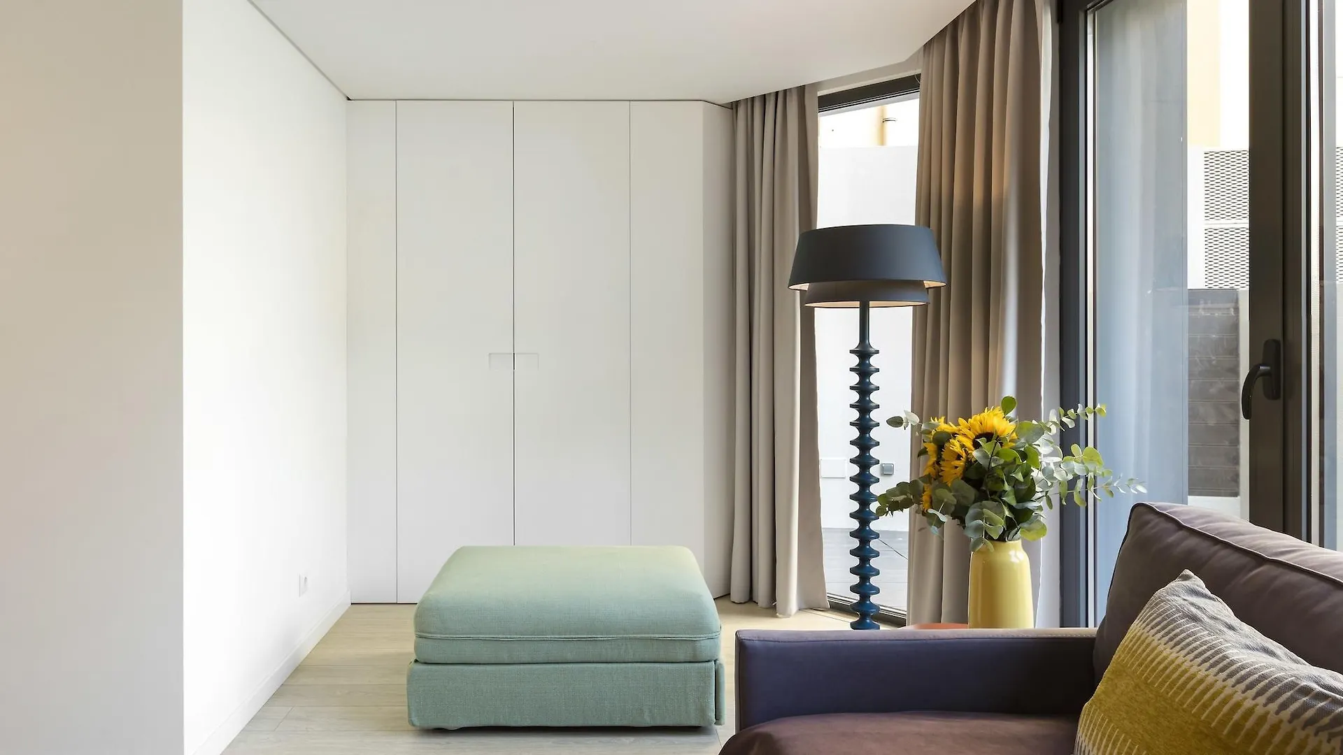 Lisbon Serviced Apartments - Parque 0*,