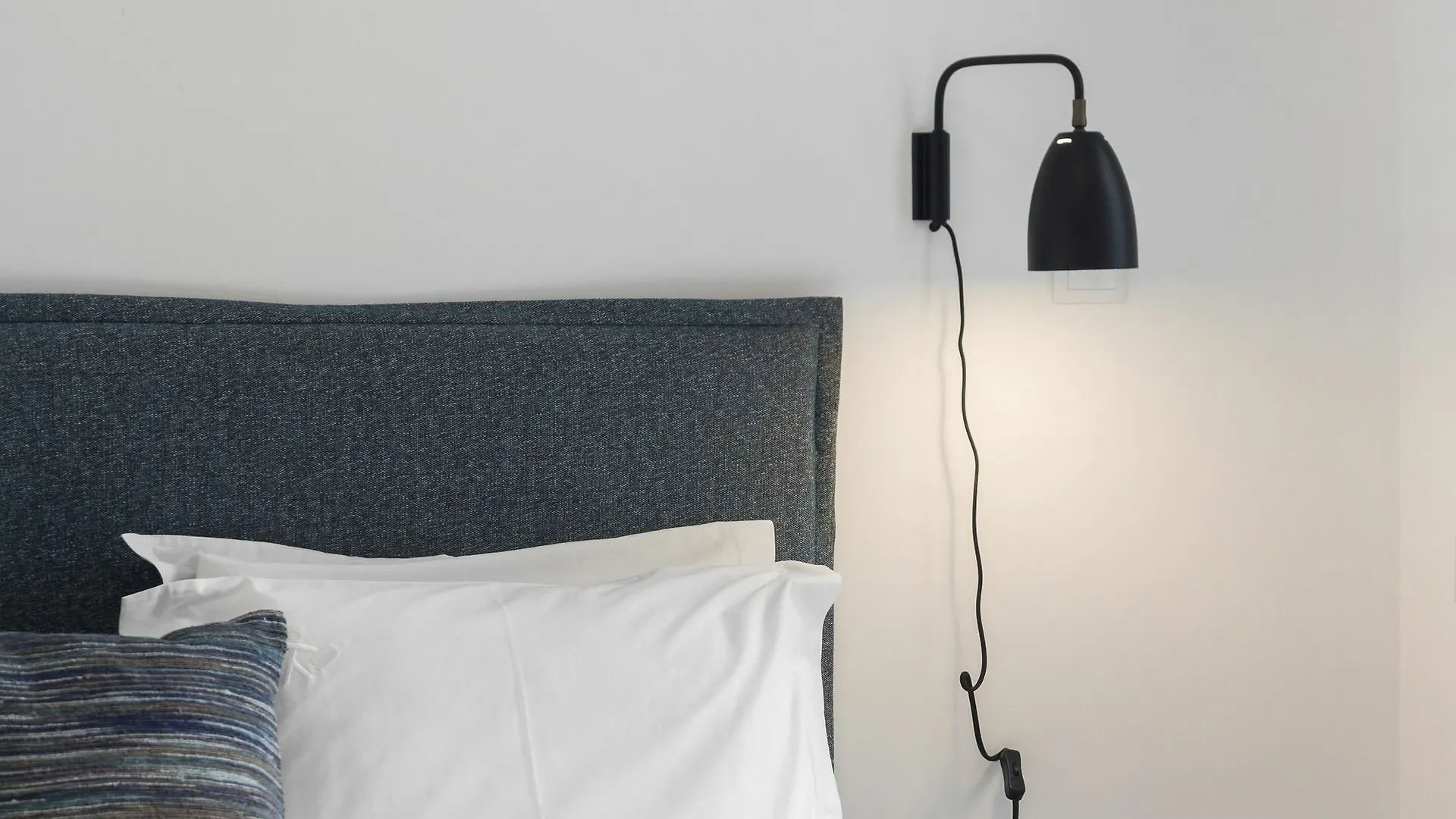 Lisbon Serviced Apartments - Parque 0*,  Portugal