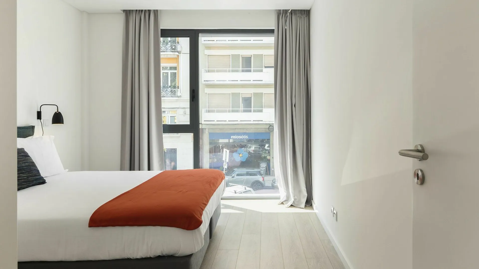 Lisbon Serviced Apartments - Parque Portugal