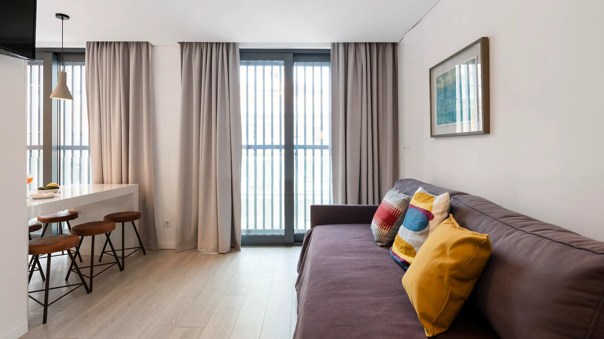 Lisbon Serviced Apartments - Parque 0*,  Португалия